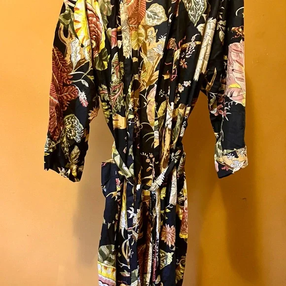 Floral Black Handmade Robe - Elegant Botanical Print - Picture 1 of 6